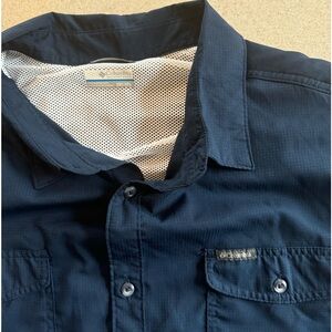 Columbia fishing shirt. Dark blue in great shape 2XLT